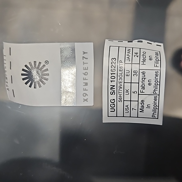 Ugg classic boots - Picture 6 of 6